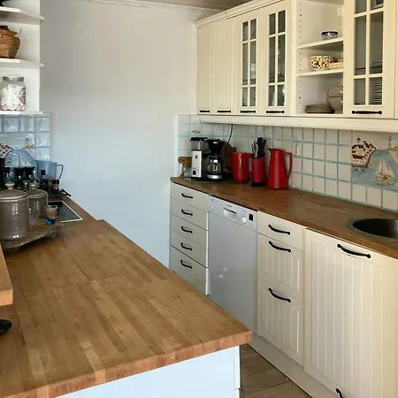 With Sea Views And Access Near Tatil Evi Drøbak