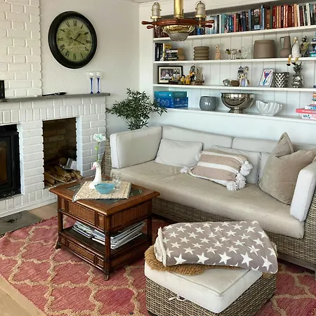 With Sea Views And Access Near Semesterbostad Drøbak